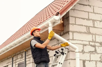 Pose et remplacement de gouttières à Luzay